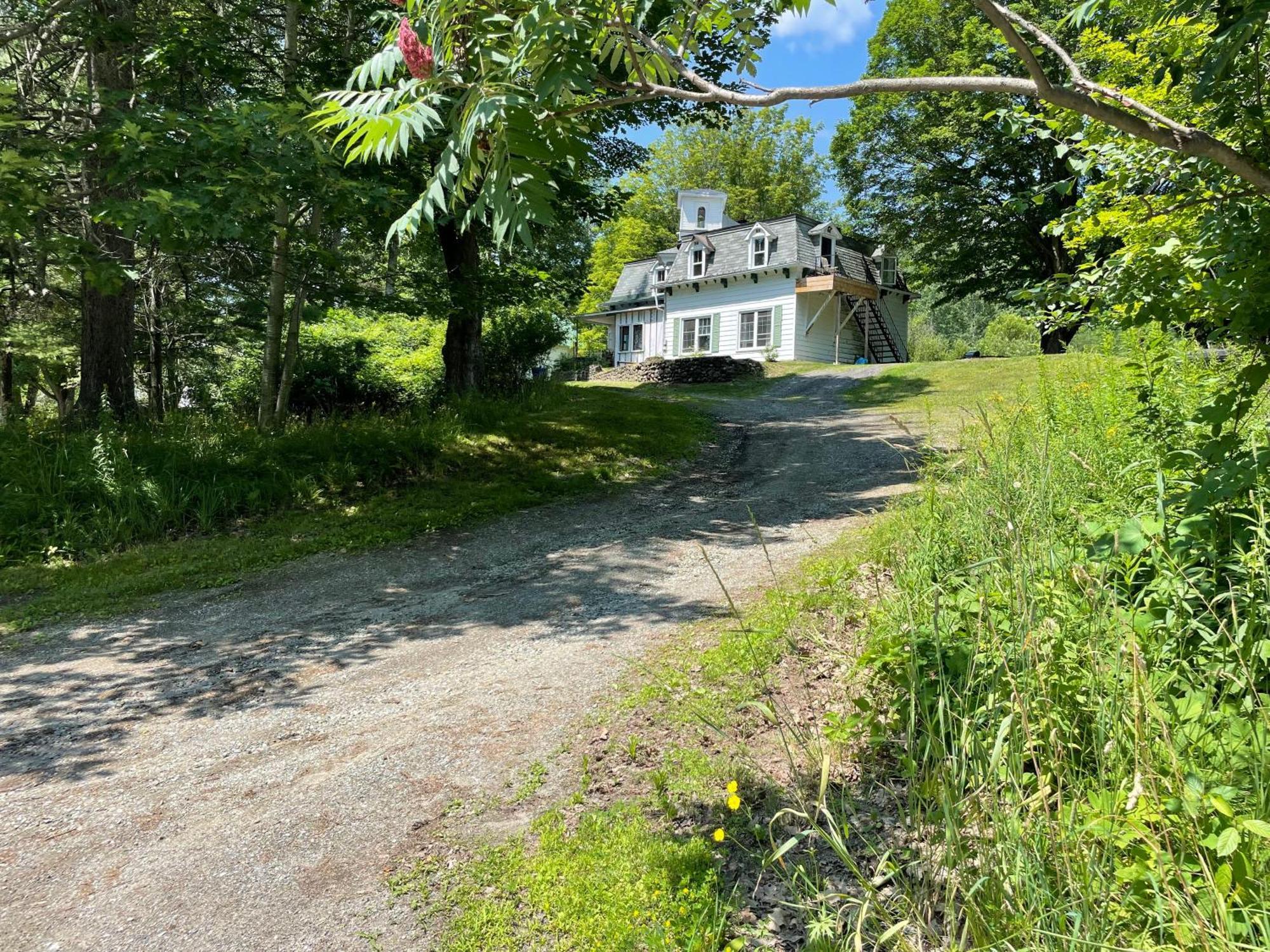 La Verivraie/Truly -Hebergement Touristique/Tourist Accomodation North Hatley Exteriör bild